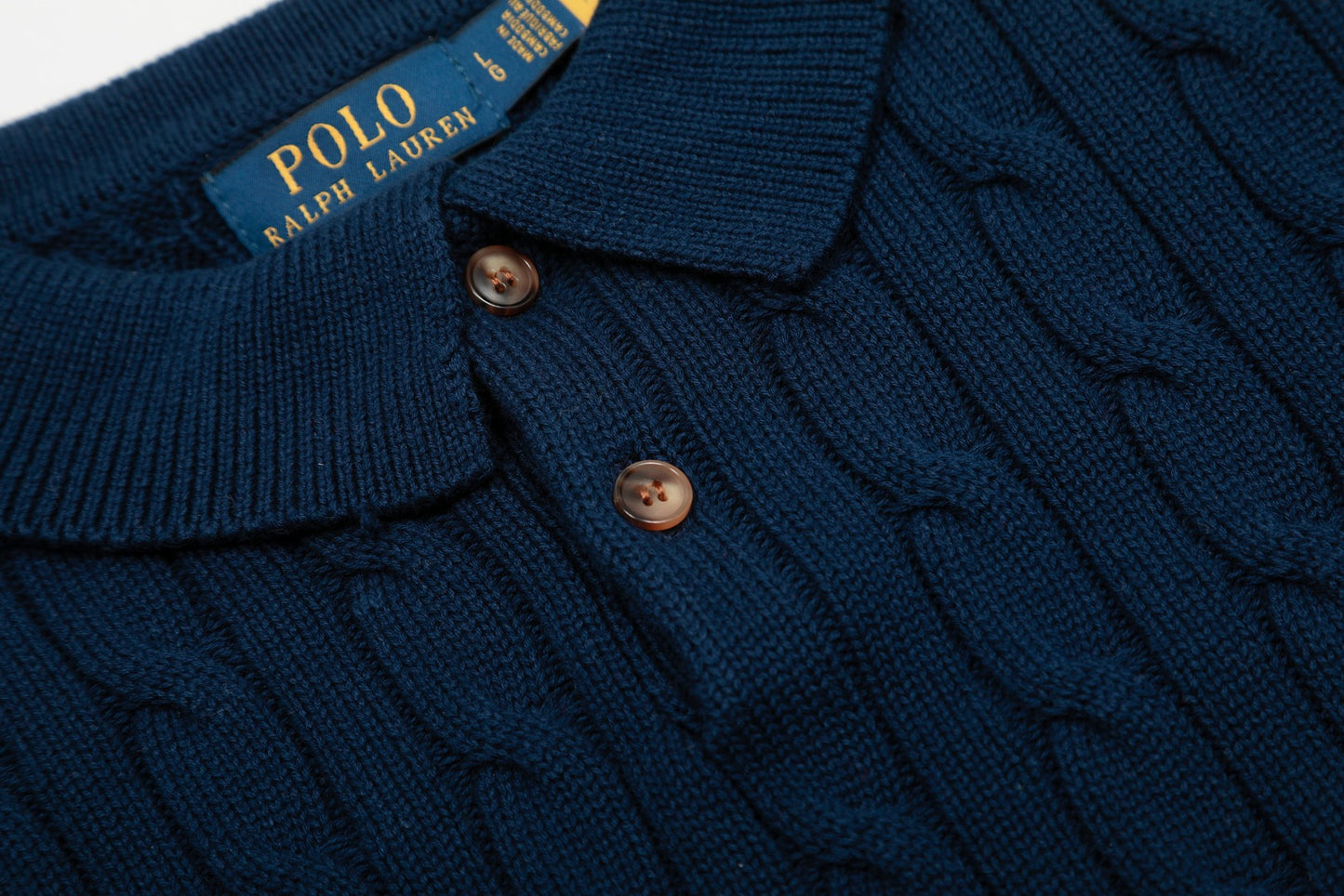 Elite Short-Sleeve Sweater – Timeless Style & Unmatched Comfort