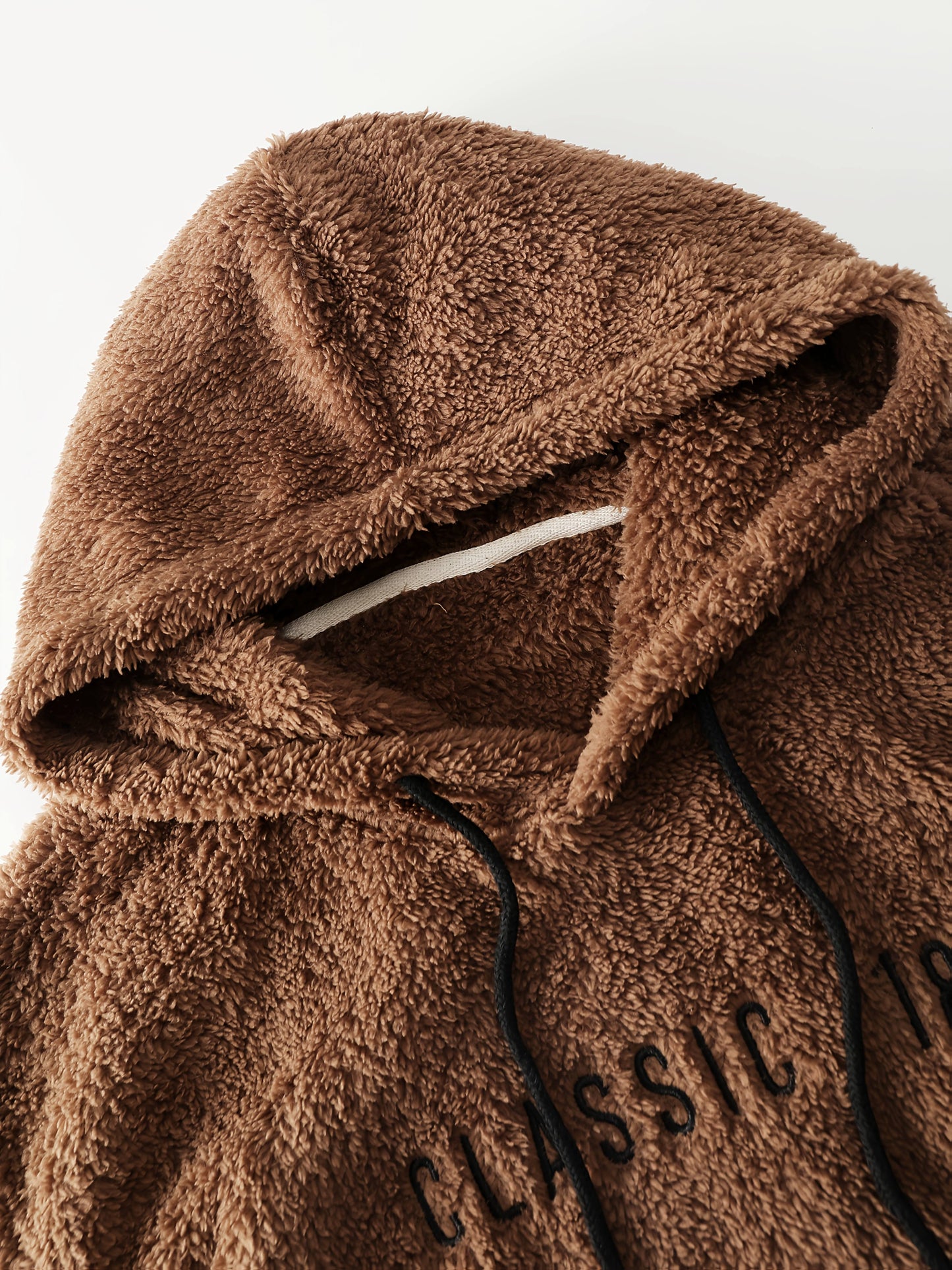 Averon Essential Hooded Pullover